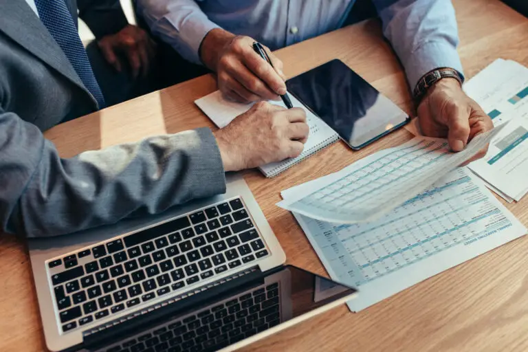 Real Estate Project Execution - How to Control the Build Without Losing Your Shirt: Real Estate Project Management That Delivers - Ahmad Khalaf